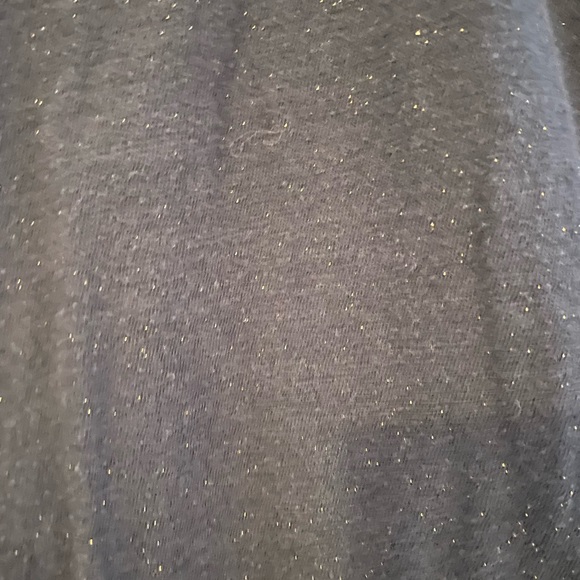 Gap black t-shirt with gold sparkles - Picture 2 of 2